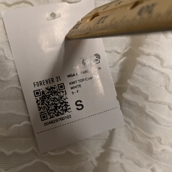 Forever 21 Elegant White Textured Women's Top Size Small - Picture 8 of 10